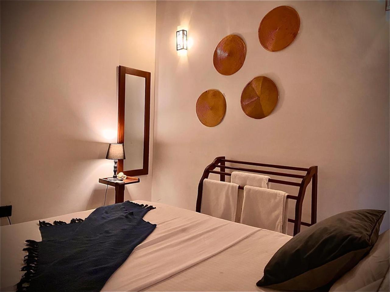 Kingcity Resort Anuradhapura Buitenkant foto