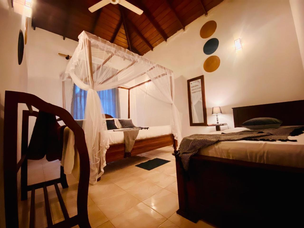 Kingcity Resort Anuradhapura Buitenkant foto